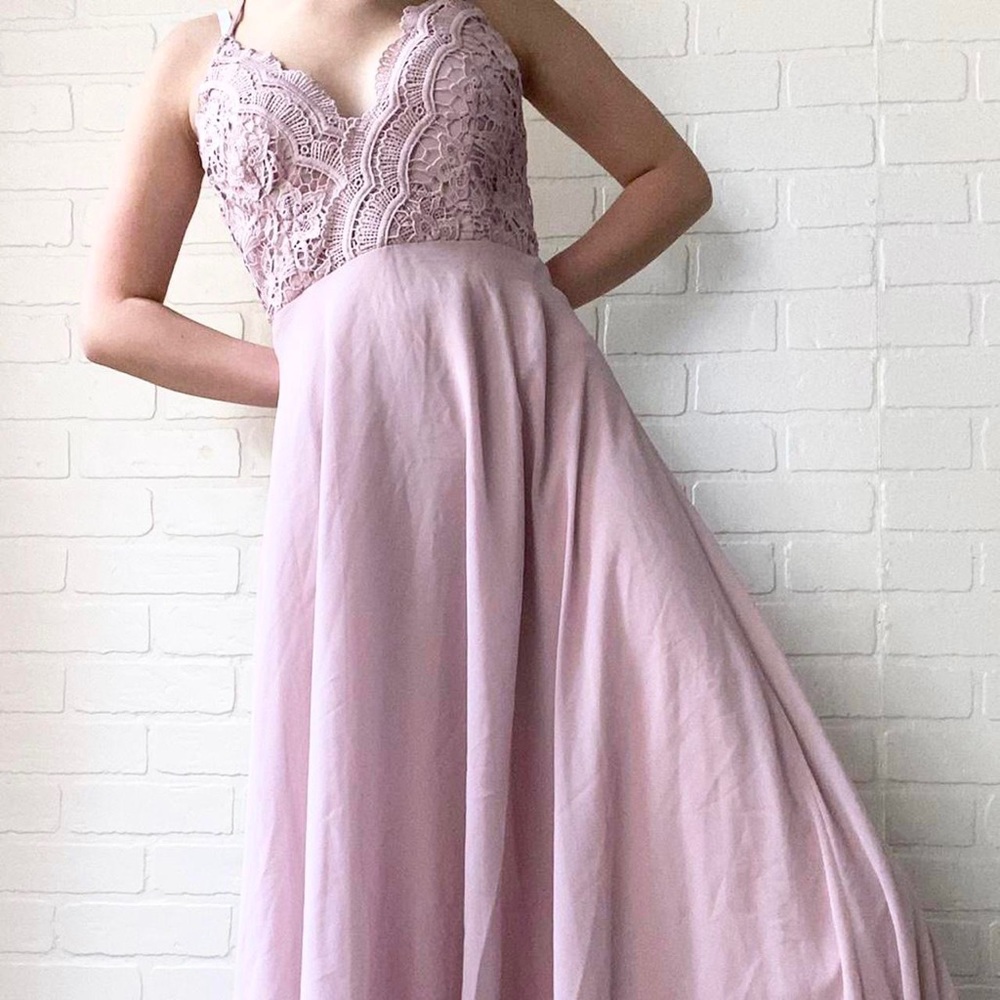 💅🏻 pink prom Lulus laced dress. THIS WAS SUCH A FIND